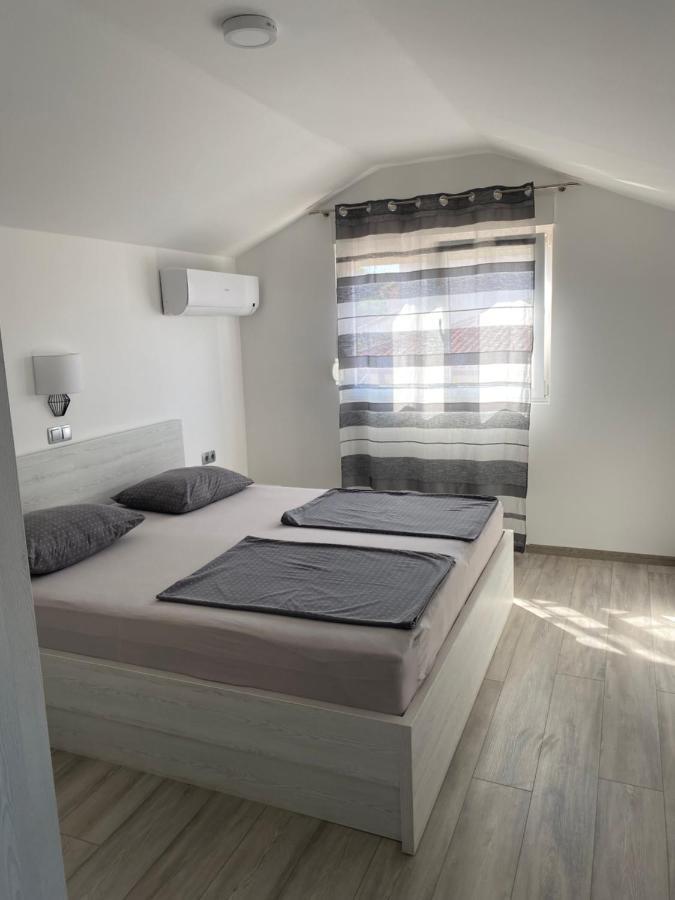 Apartments Nautica Barbat na Rabu Eksteriør billede